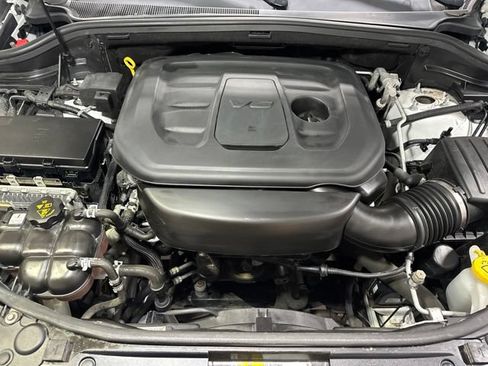 Used 2019 Jeep Grand Cherokee Laredo AWD/4WD image 8