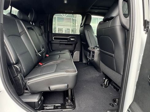 New 2026 RAM 2500 Laramie AWD/4WD image 21