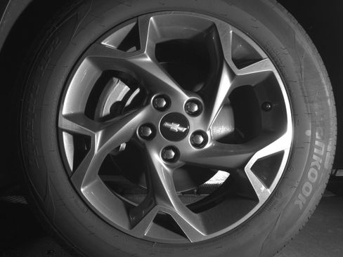 Used 2025 Chevrolet Trax LT w/ LT Convenience Package image 12