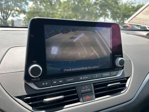 Certified 2025 Nissan Altima 2.5 S FWD image 34