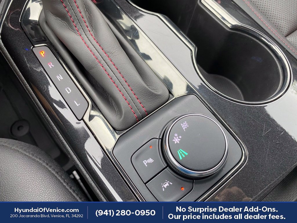 Used 2022 Chevrolet Blazer RS w/ Enhanced Convenience Package FWD image 16