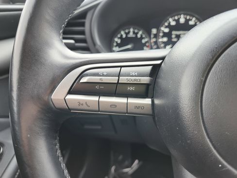 Used 2021 MAZDA MAZDA3 s image 34