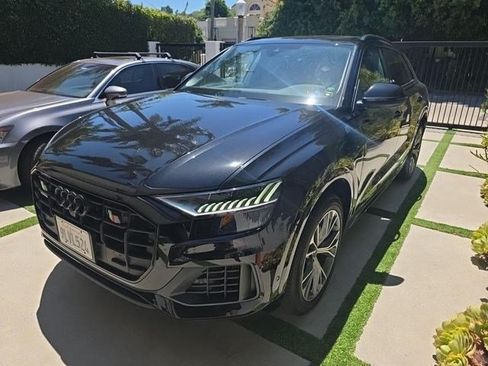 Used 2023 Audi Q8 Premium w/ Convenience Package AWD/4WD image 2
