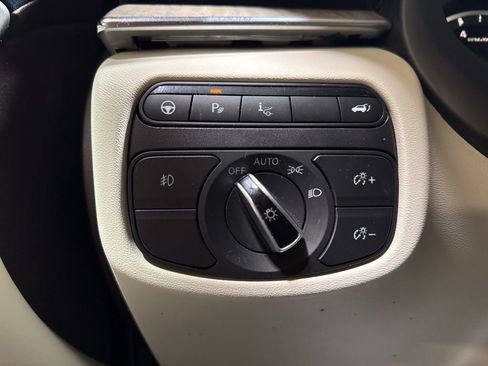 Used 2019 INFINITI QX50 Essential image 26