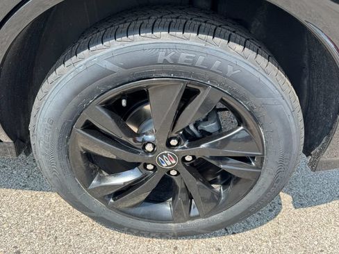 Used 2025 Buick Encore GX Sport Touring FWD image 7