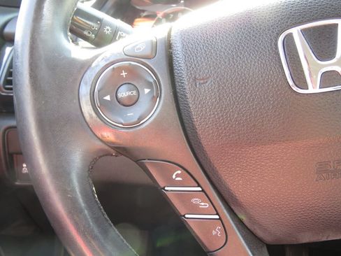 Used 2015 Honda Accord Sport image 21
