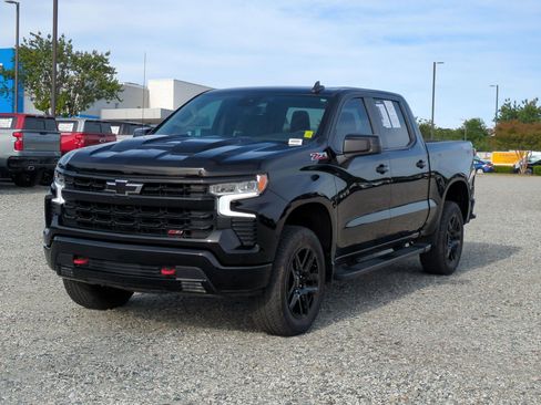 Certified 2023 Chevrolet Silverado 1500 LT Trail Boss AWD/4WD image 5