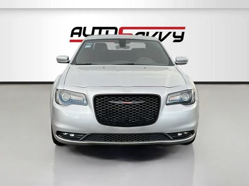 Used 2023 Chrysler 300 S RWD image 2