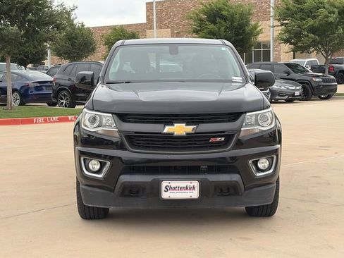Used 2018 Chevrolet Colorado Z71 AWD/4WD image 2