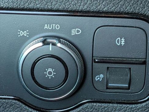 Used 2023 Mercedes-Benz Sprinter 2500 image 13