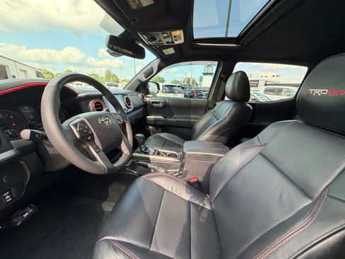 Used 2021 Toyota Tacoma TRD Pro AWD/4WD image 4