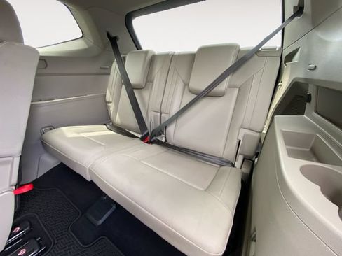 Used 2019 Volkswagen Atlas SEL FWD image 17