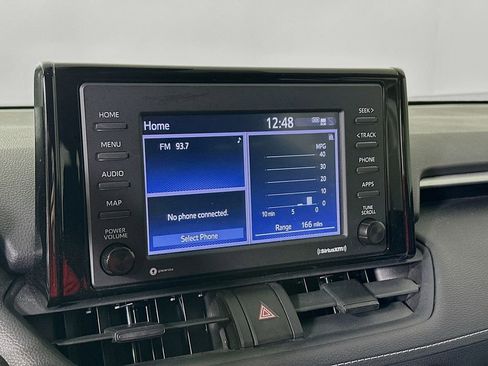 Used 2021 Toyota RAV4 LE image 13