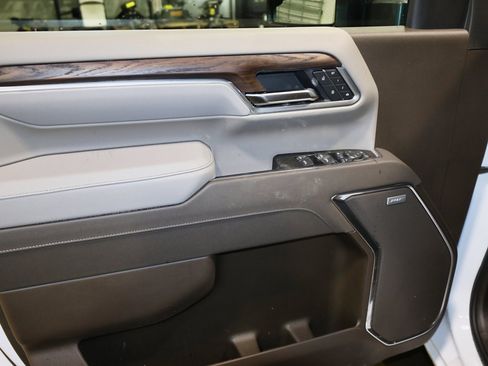 New 2026 GMC Sierra 3500 SLT w/ SLT Premium Package image 7