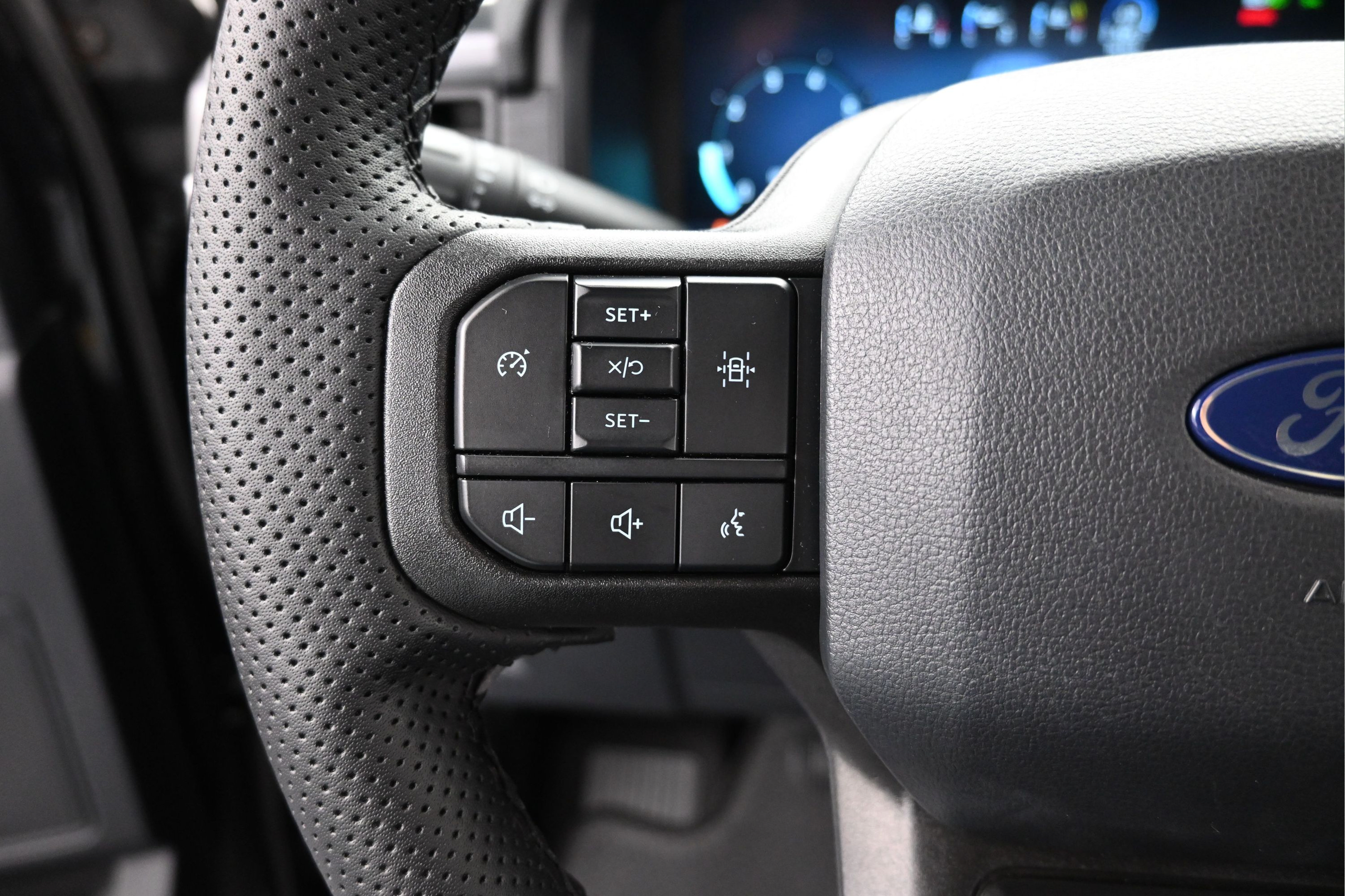 Used 2025 Ford F150 STX w/ Equipment Group 200A RWD image 14