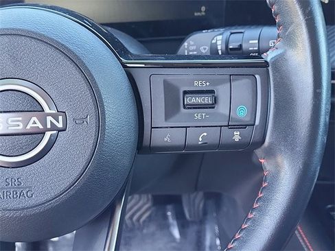 Used 2025 Nissan Kicks SR image 12