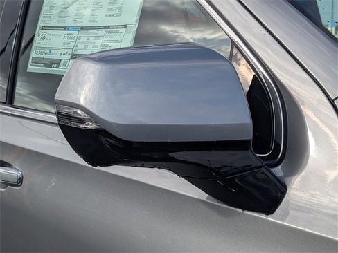 New 2026 GMC Yukon XL Denali image 12