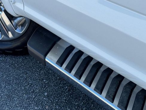 Used 2020 Ford F150 Lariat w/ Equipment Group 502A Luxury image 15