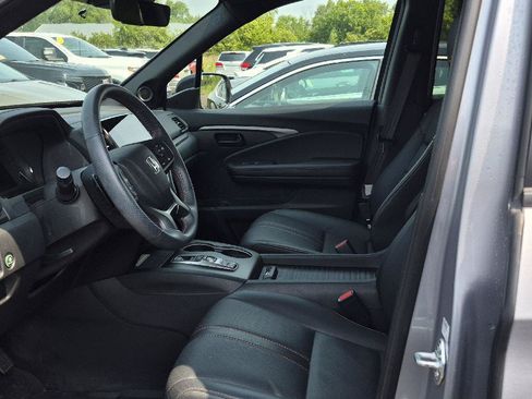 Used 2022 Honda Passport TrailSport image 6