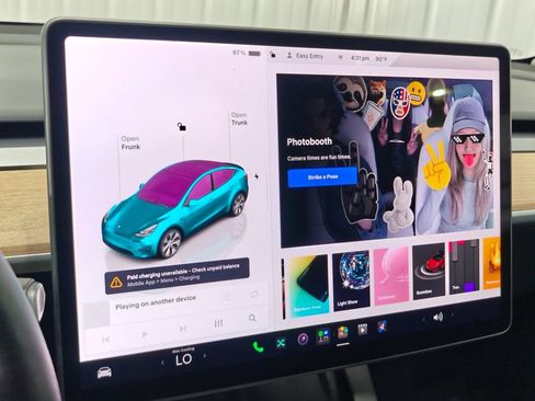 Used 2024 Tesla Model Y Long Range AWD/4WD image 30