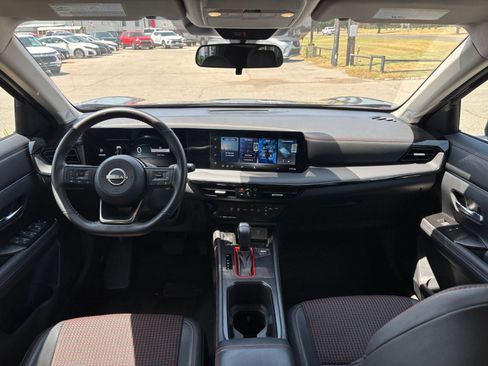 Used 2026 Nissan Kicks SR AWD/4WD image 27