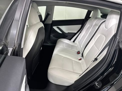 Used 2018 Tesla Model 3 Long Range image 24