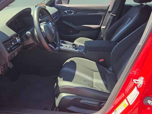 Used 2023 Honda Civic Sport image 9