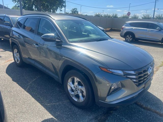 Used 2022 Hyundai Tucson SEL w/ Cargo Package FWD image 2