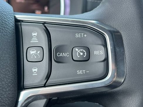 Used 2025 RAM 2500 Laramie AWD/4WD image 22