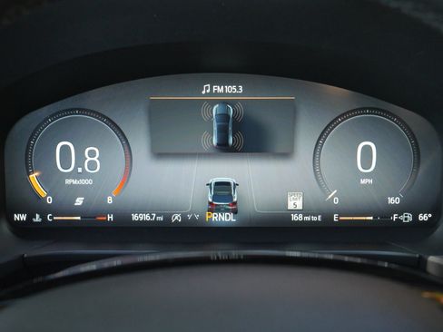 Certified 2025 Ford Escape Platinum AWD/4WD image 8