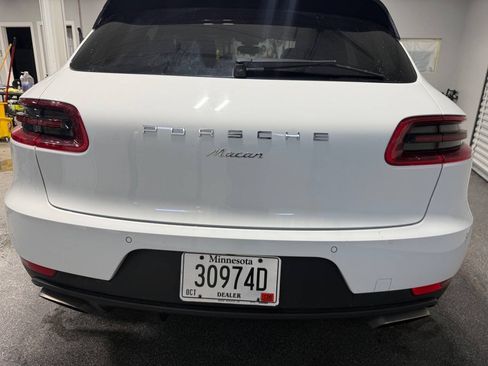 Used 2018 Porsche Macan AWD/4WD image 8