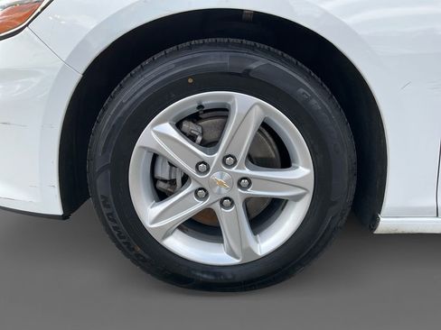 Used 2024 Chevrolet Malibu LT image 13