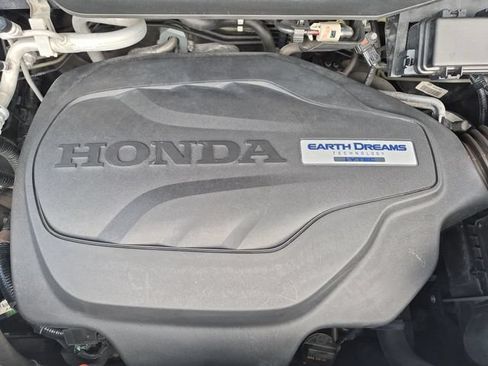 Used 2018 Honda Pilot Touring image 20