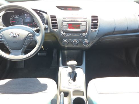 Used 2017 Kia Forte LX FWD image 12