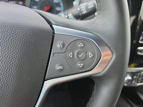 Used 2023 Chevrolet Traverse LT FWD image 21