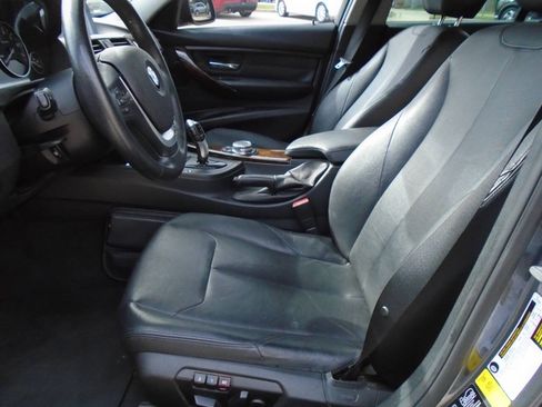Used 2015 BMW 328i xDrive Sedan AWD/4WD image 9