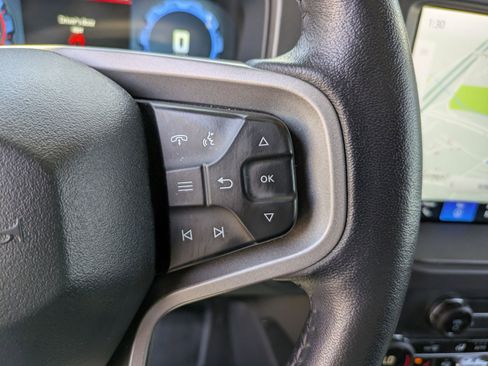 Used 2025 Ford Bronco Badlands AWD/4WD image 17