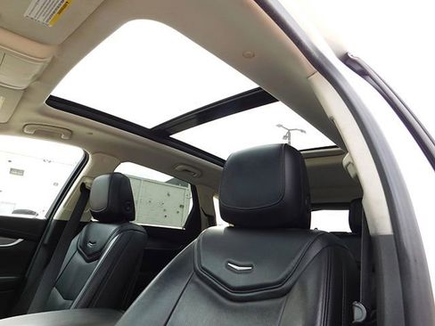 Used 2019 Cadillac XT5 Premium Luxury image 19