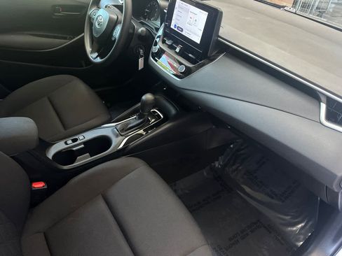 Used 2023 Toyota Corolla LE w/ Carpet Mat Package (TMS) FWD image 15