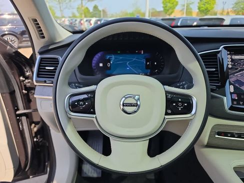 Used 2023 Volvo XC90 B6 Plus w/ Protection Package Premier AWD/4WD image 14