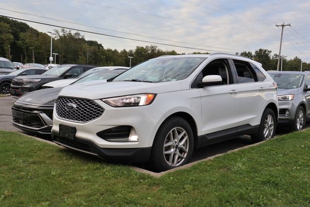 Used 2024 Ford Edge SEL w/ Convenience Package AWD/4WD image 2