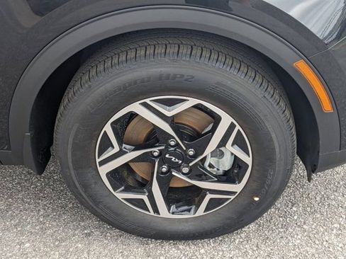 Used 2024 Kia Sportage LX image 10