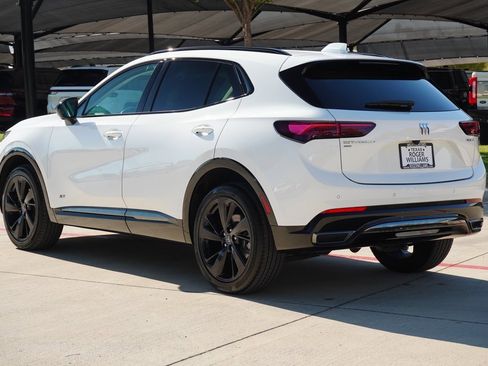 Used 2025 Buick Envision Sport Touring image 3