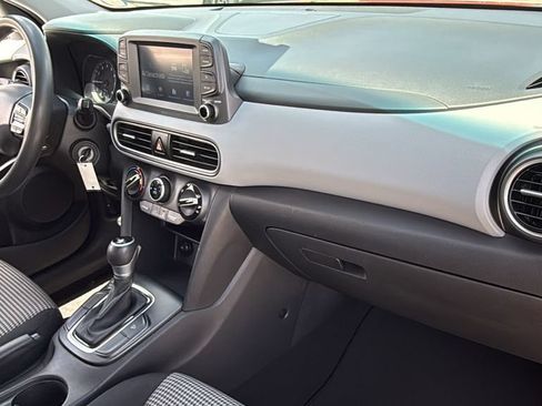 Used 2021 Hyundai Kona SE FWD image 35