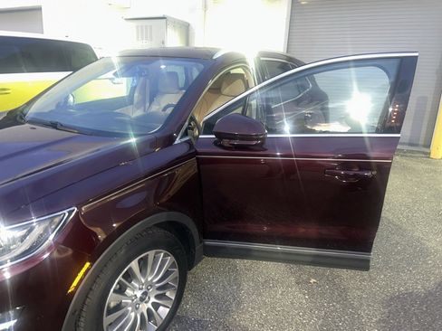 Used 2017 Lincoln MKC Reserve image 10