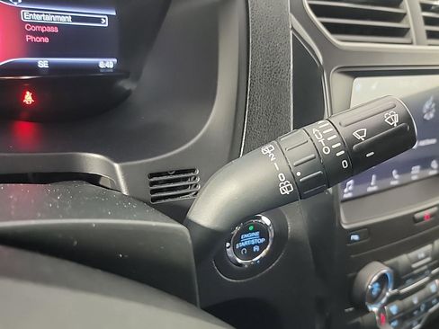 Used 2018 Ford Explorer XLT w/ Equipment Group 201A image 27