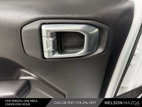 Used 2024 Jeep Wrangler Unlimited Sport AWD/4WD image 33