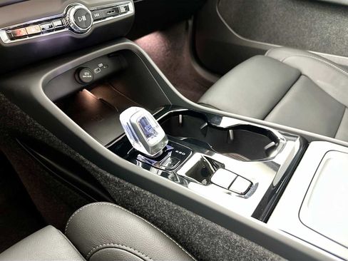 Used 2025 Volvo XC40 B5 Plus w/ Protection Package Premier image 13