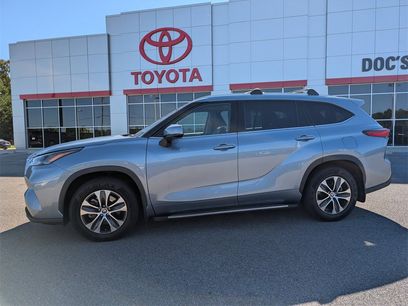 Used 2022 Toyota Highlander XLE