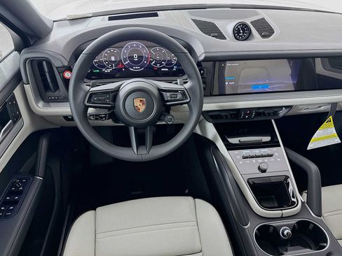 Used 2026 Porsche Cayenne Coupe AWD/4WD image 25